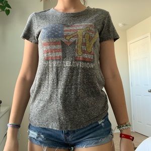 JUNK FOOD mtv graphic tee